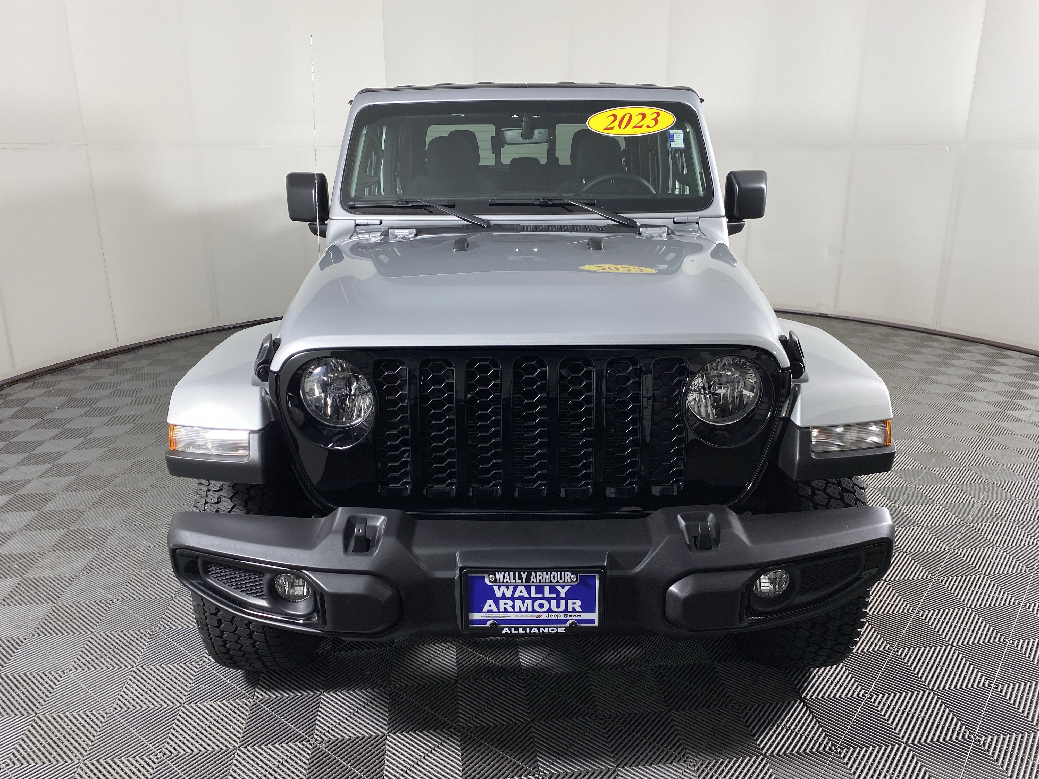 Used 2023 Jeep Gladiator Sport AWD/4WD image 12