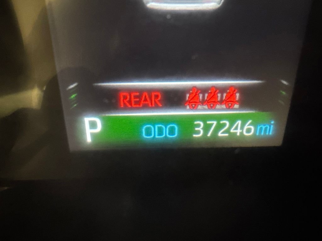 Used 2022 Toyota RAV4 XLE Premium FWD image 31