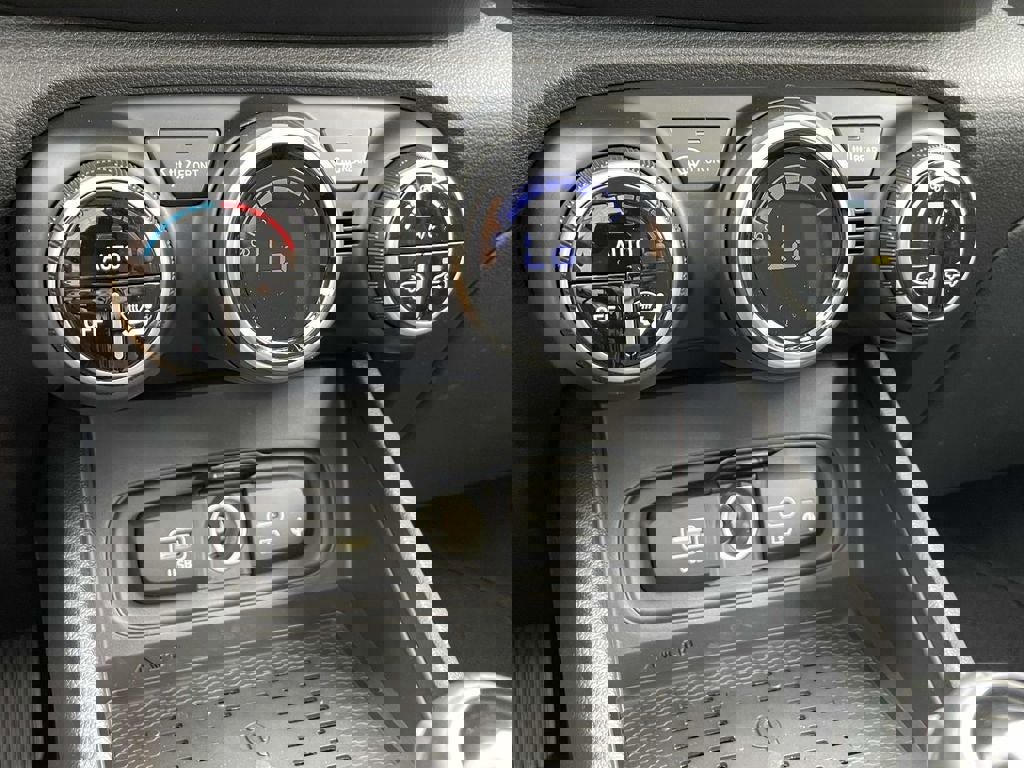 New 2026 Hyundai Venue SEL image 16