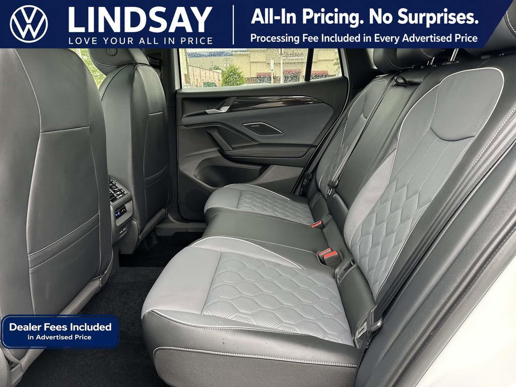 Used 2026 Volkswagen Tiguan SEL R-Line AWD/4WD image 14