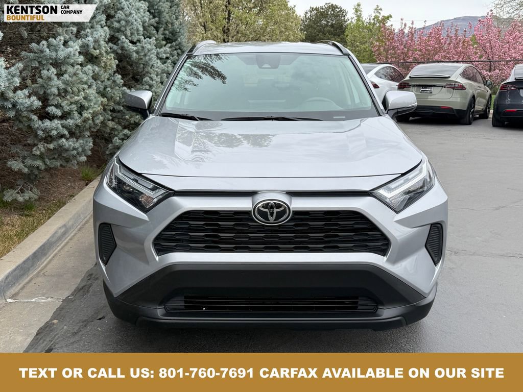 Used 2025 Toyota RAV4 XLE image 2