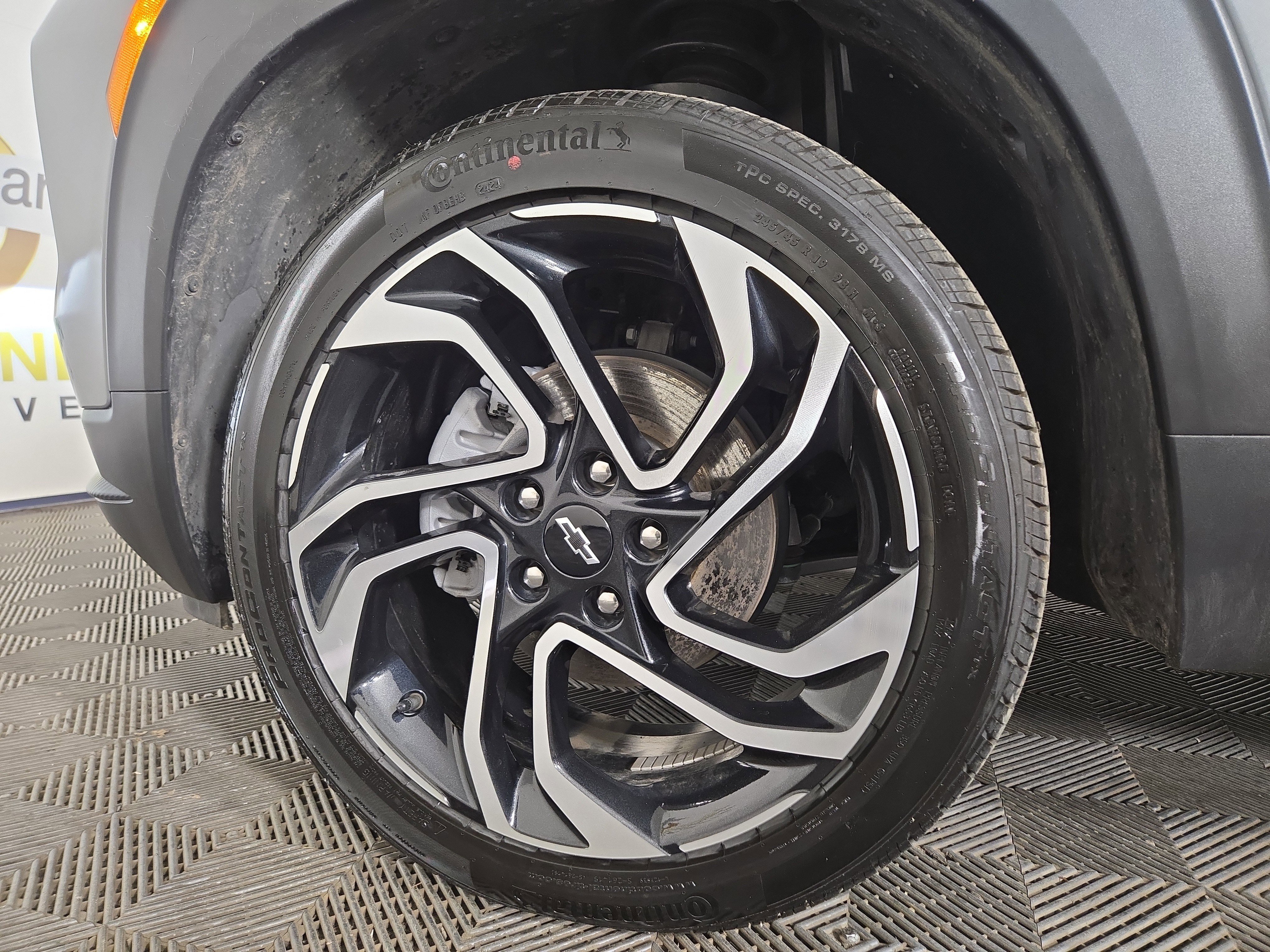 Certified 2025 Chevrolet TrailBlazer RS w/ Convenience Package image 33