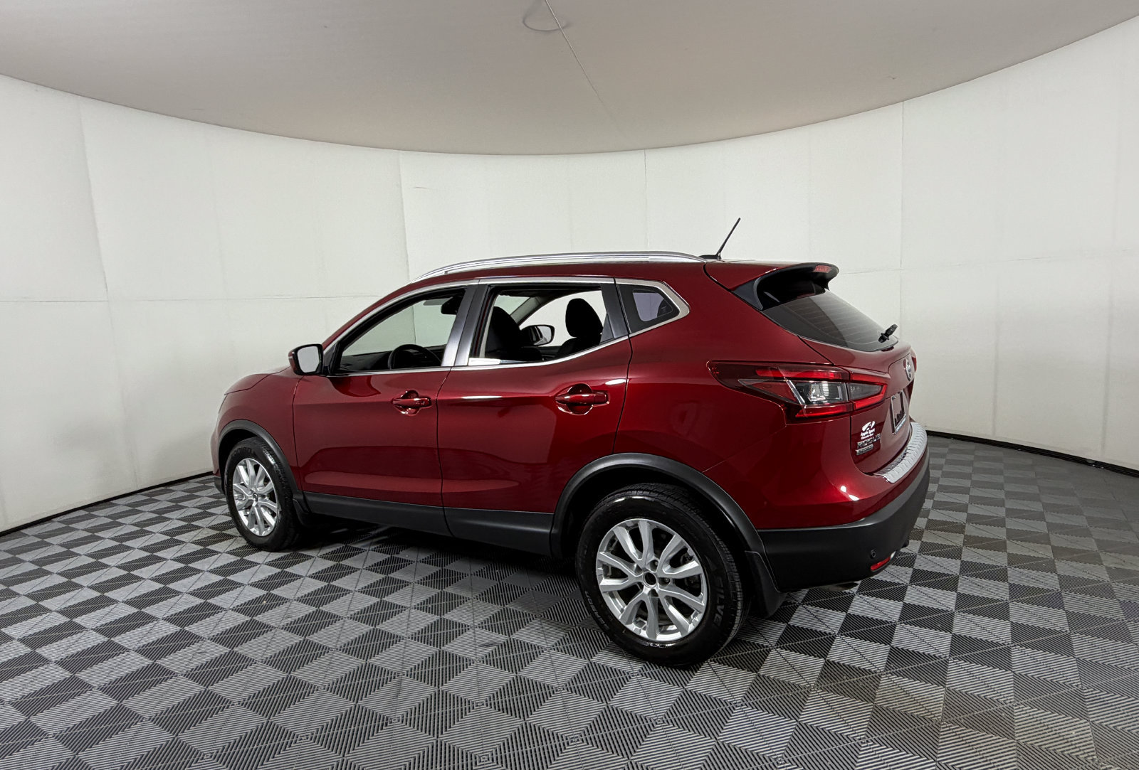 Used 2022 Nissan Rogue Sport SV AWD/4WD image 3