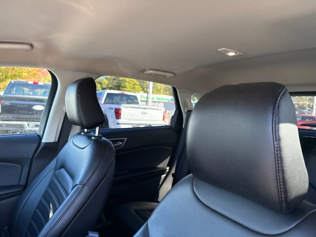 Used 2023 Ford Edge SEL image 21