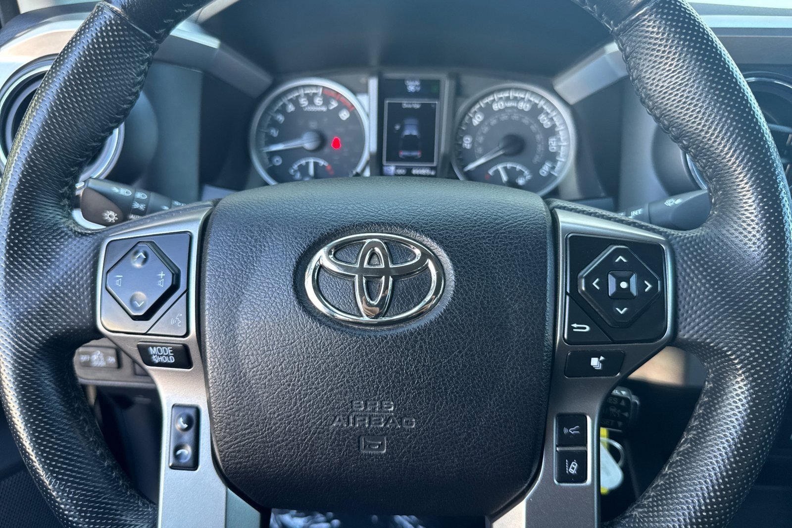 Used 2022 Toyota Tacoma SR5 image 21