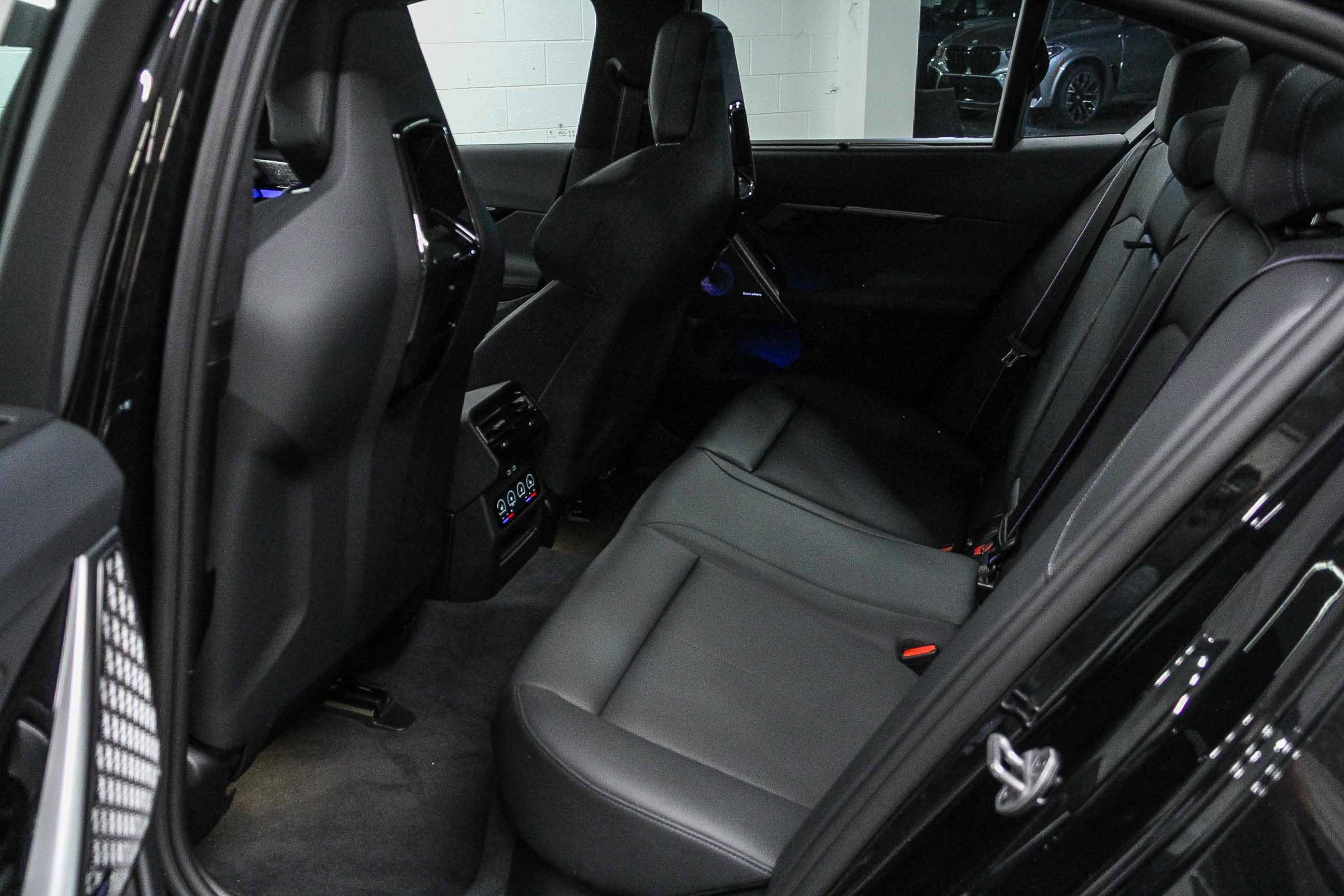 Used 2026 BMW M5 image 17