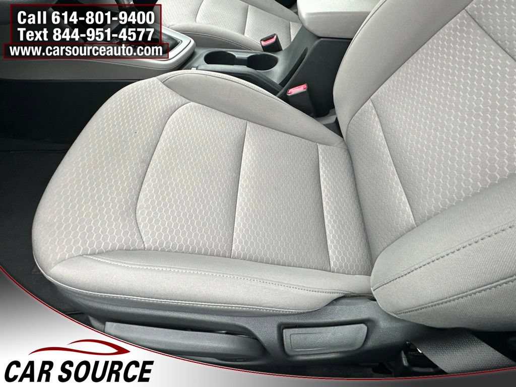 Used 2020 Hyundai Elantra SE FWD image 4