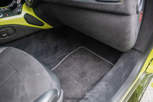 Used 2020 Aston Martin V8 Vantage Coupe RWD image 39