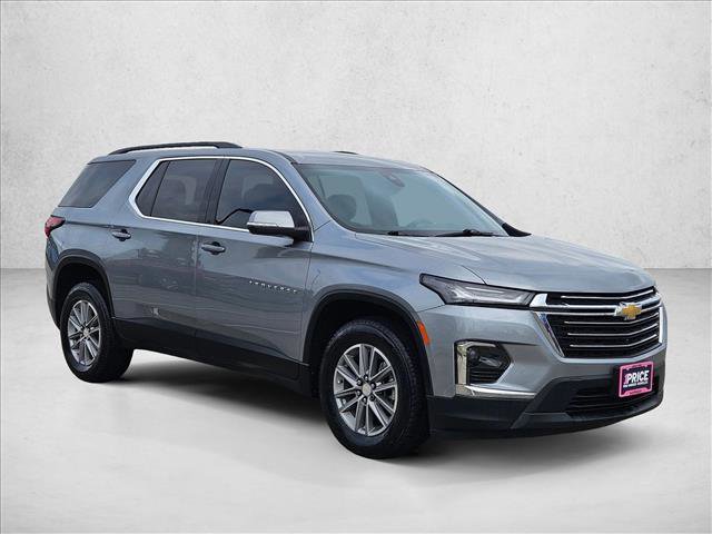Used 2023 Chevrolet Traverse LT FWD image 3