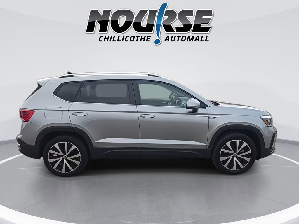Used 2024 Volkswagen Taos SE image 9