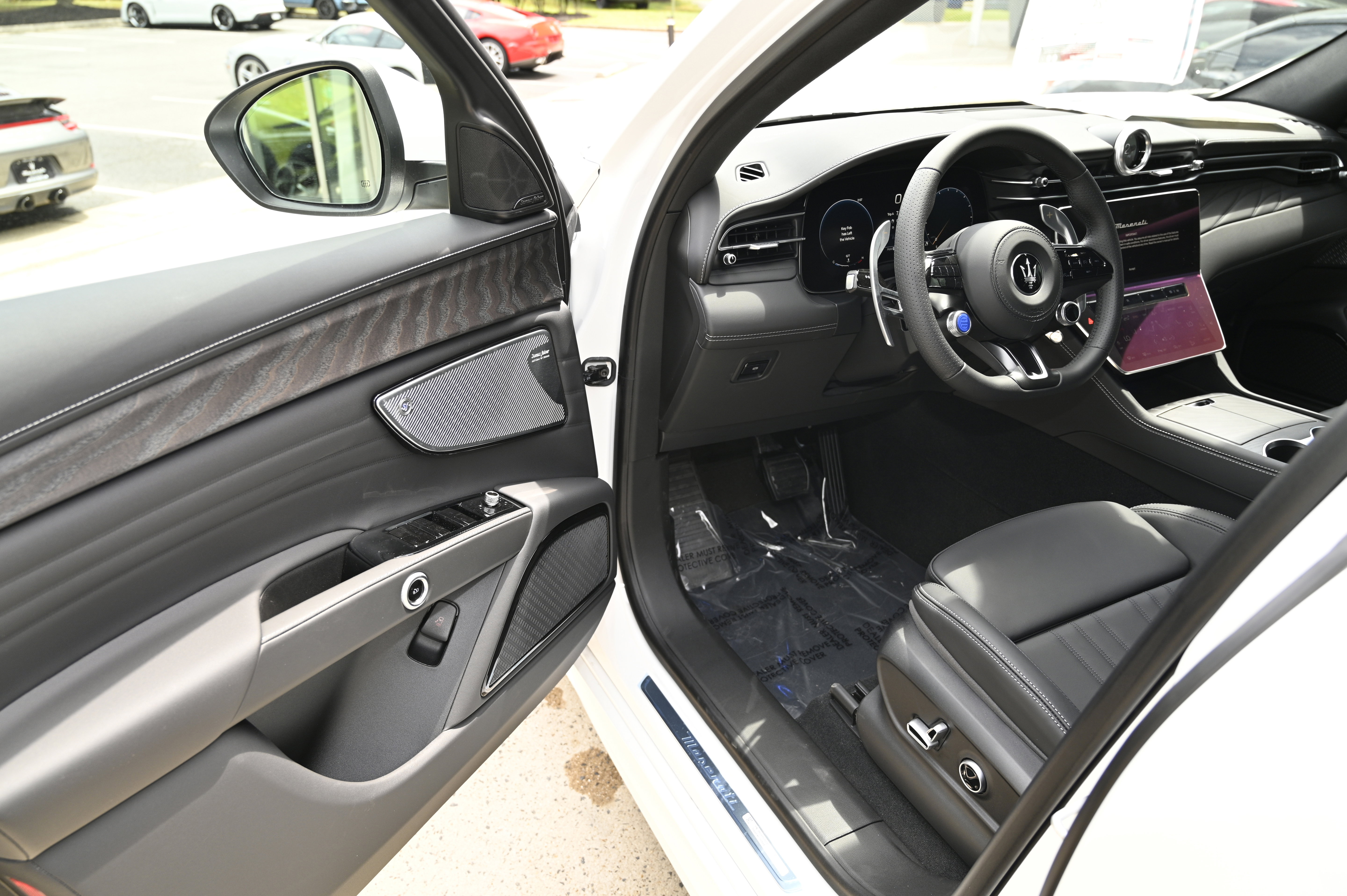 New 2025 Maserati Grecale GT image 15