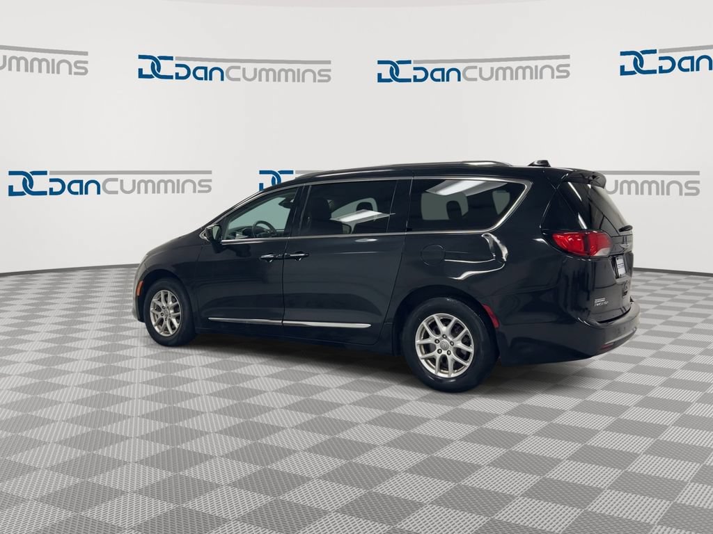 Used 2020 Chrysler Pacifica Touring-L FWD image 6