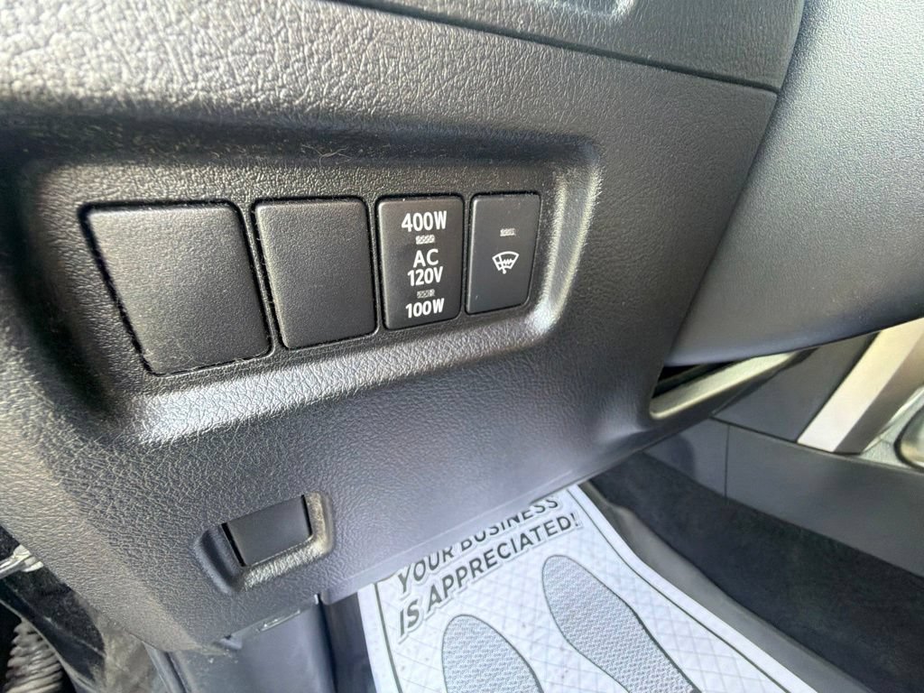 Used 2022 Toyota 4Runner SR5 AWD/4WD image 21