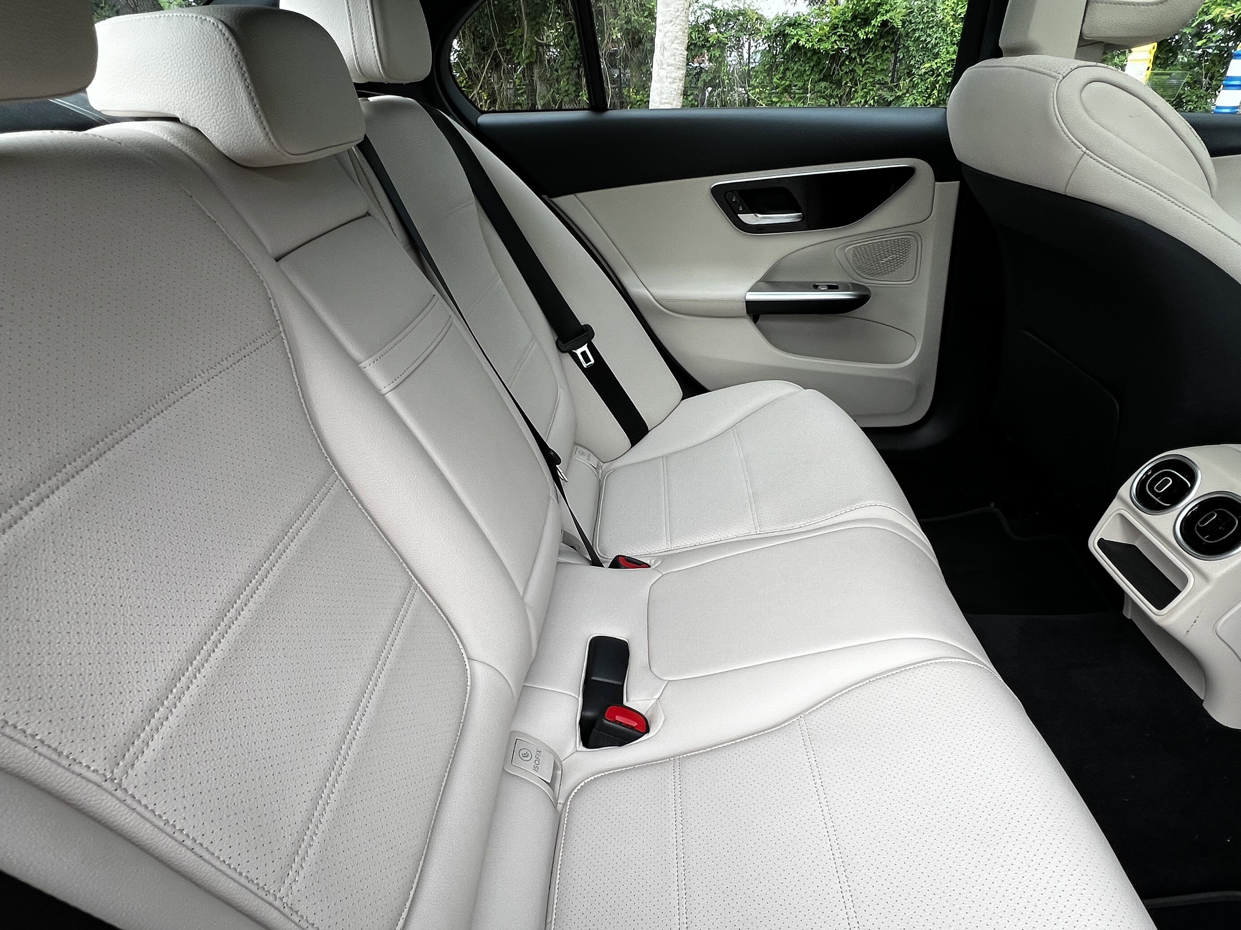Used 2022 Mercedes-Benz C 300 Sedan image 41