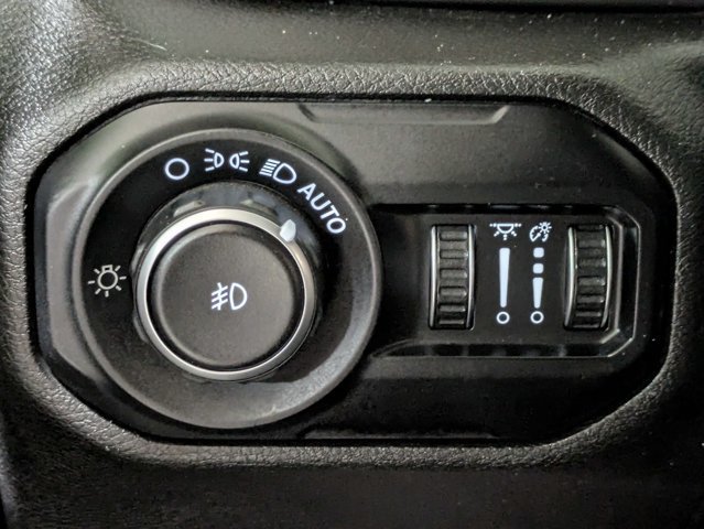 Used 2018 Jeep Wrangler Unlimited Sport S AWD/4WD image 25