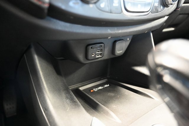 Used 2022 Chevrolet Traverse RS image 22