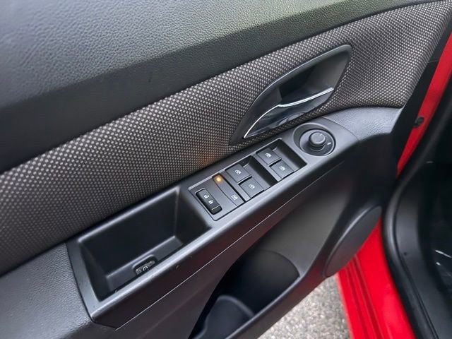 Used 2015 Chevrolet Cruze LT image 9
