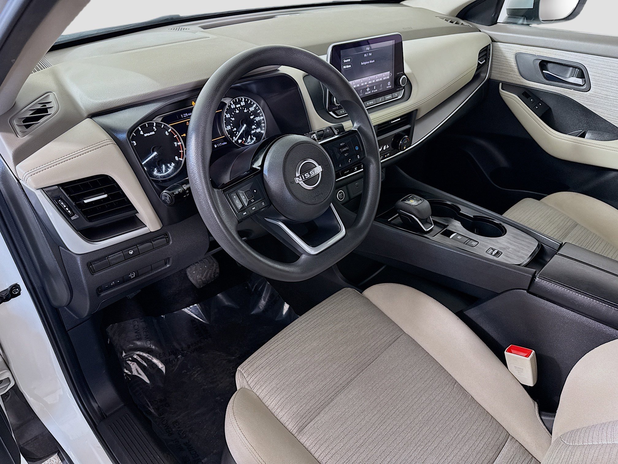 Used 2023 Nissan Rogue SV FWD image 23