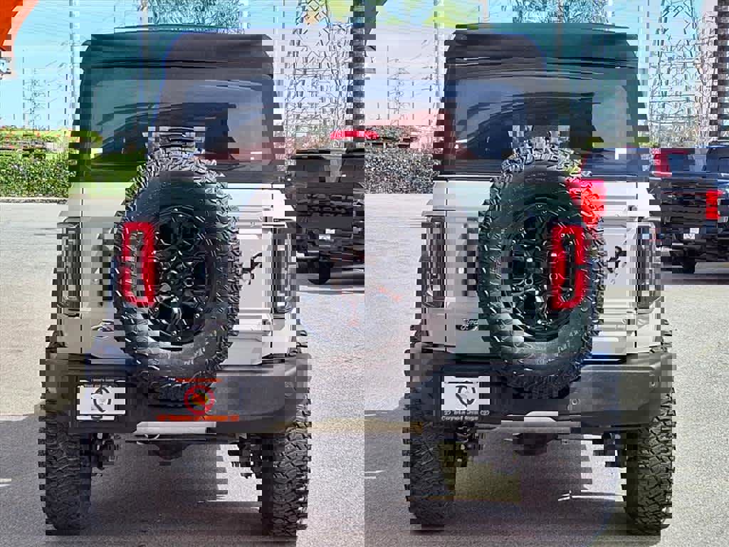 Used 2023 Ford Bronco Wildtrak image 5