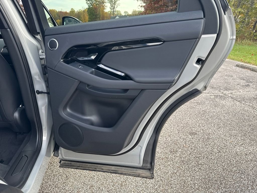 Used 2026 Land Rover Range Rover Evoque S image 19