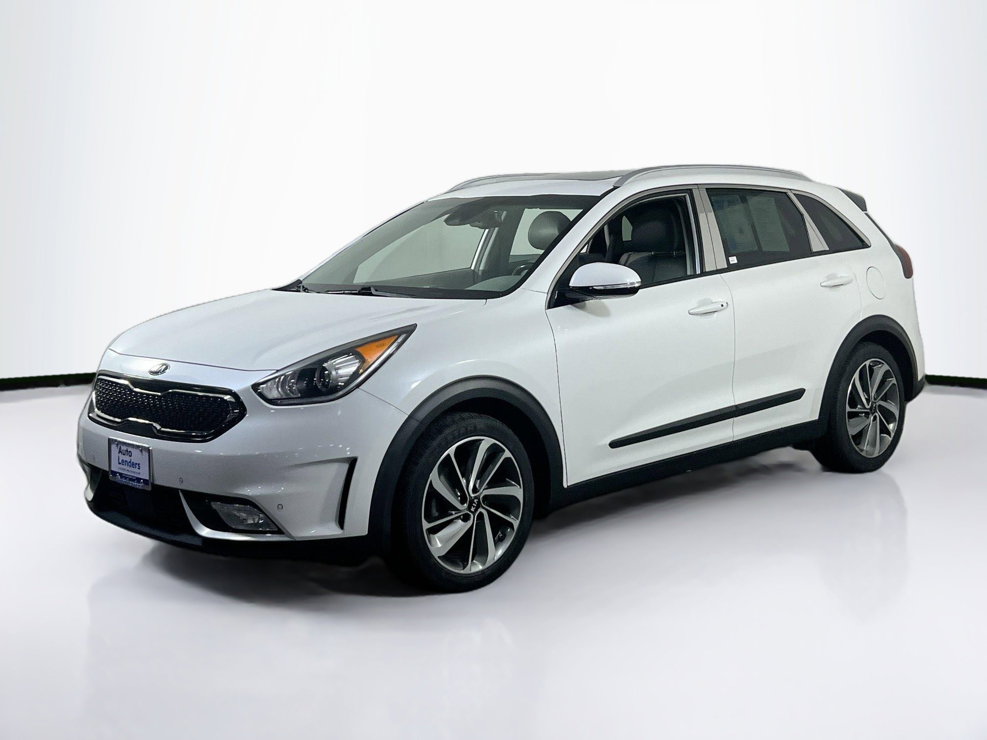 Used 2019 Kia Niro Touring image 1