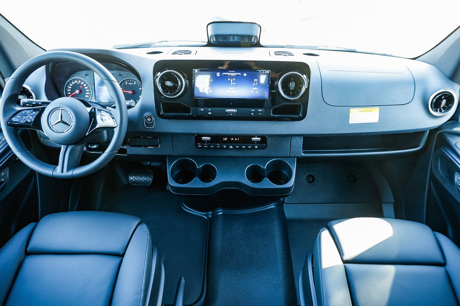 New 2025 Mercedes-Benz Sprinter 2500 image 10