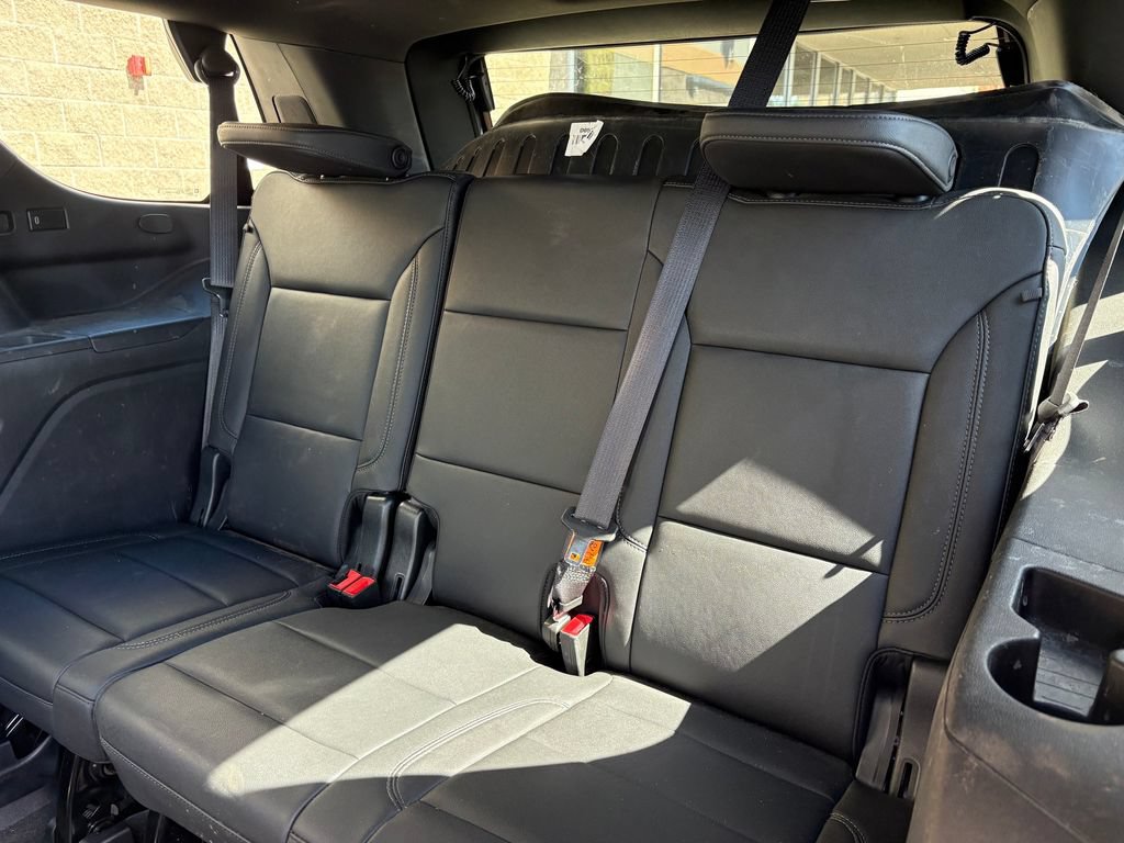 Used 2023 Chevrolet Tahoe Z71 w/ Luxury Package AWD/4WD image 28