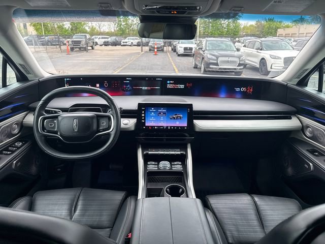Used 2024 Lincoln Nautilus Reserve w/ Equipment Group 203A AWD/4WD image 17