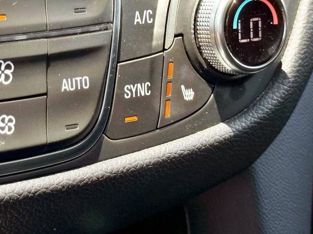 Used 2020 Chevrolet Equinox LT w/ Driver Convenience Package AWD/4WD image 32
