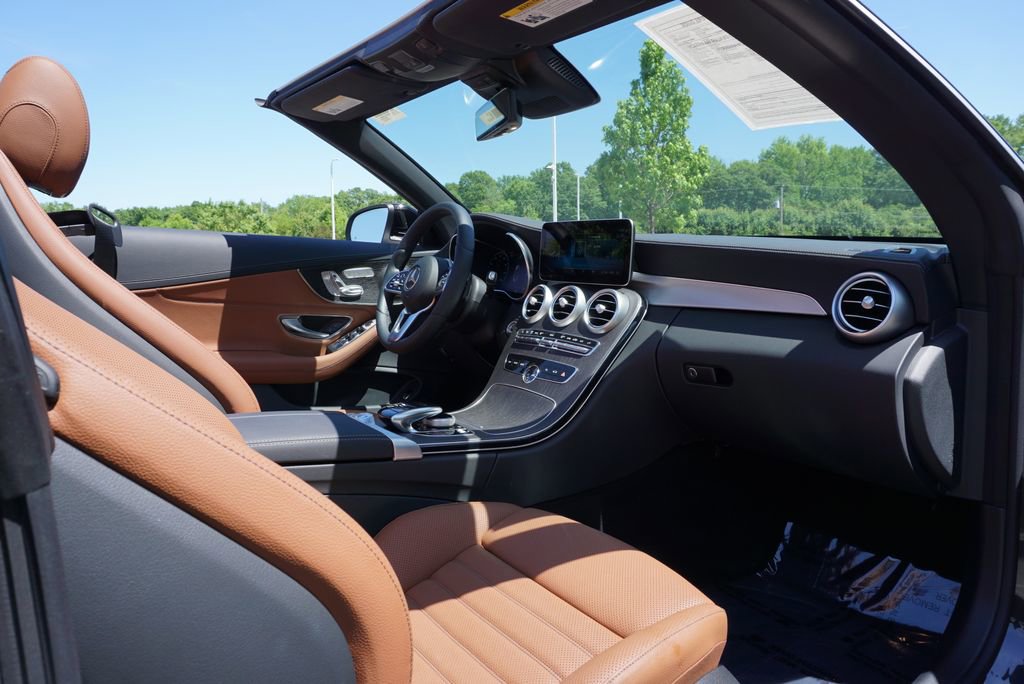 Used 2023 Mercedes-Benz C 300 Cabriolet image 40