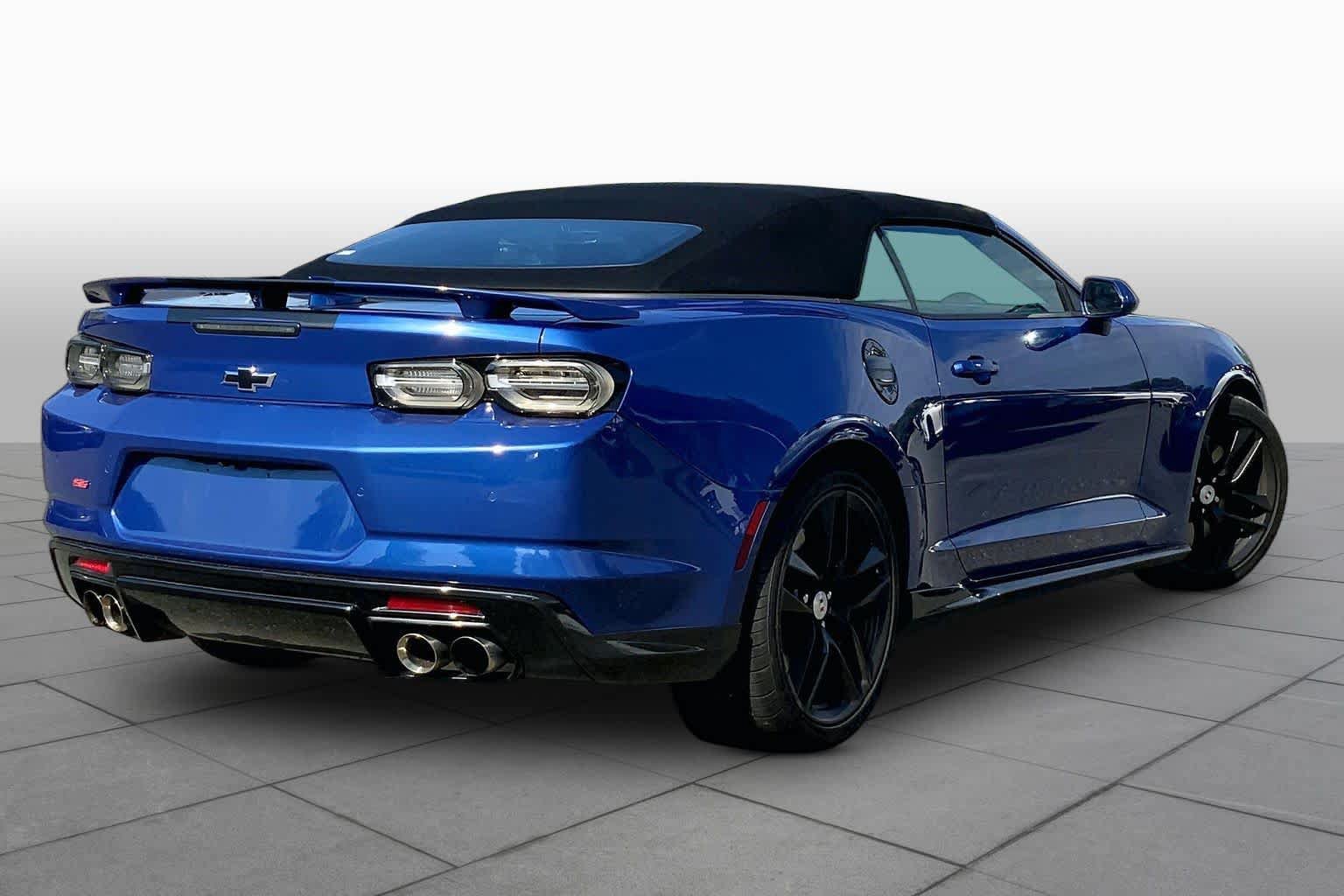 Used 2023 Chevrolet Camaro SS w/ Design Package 2 RWD image 13