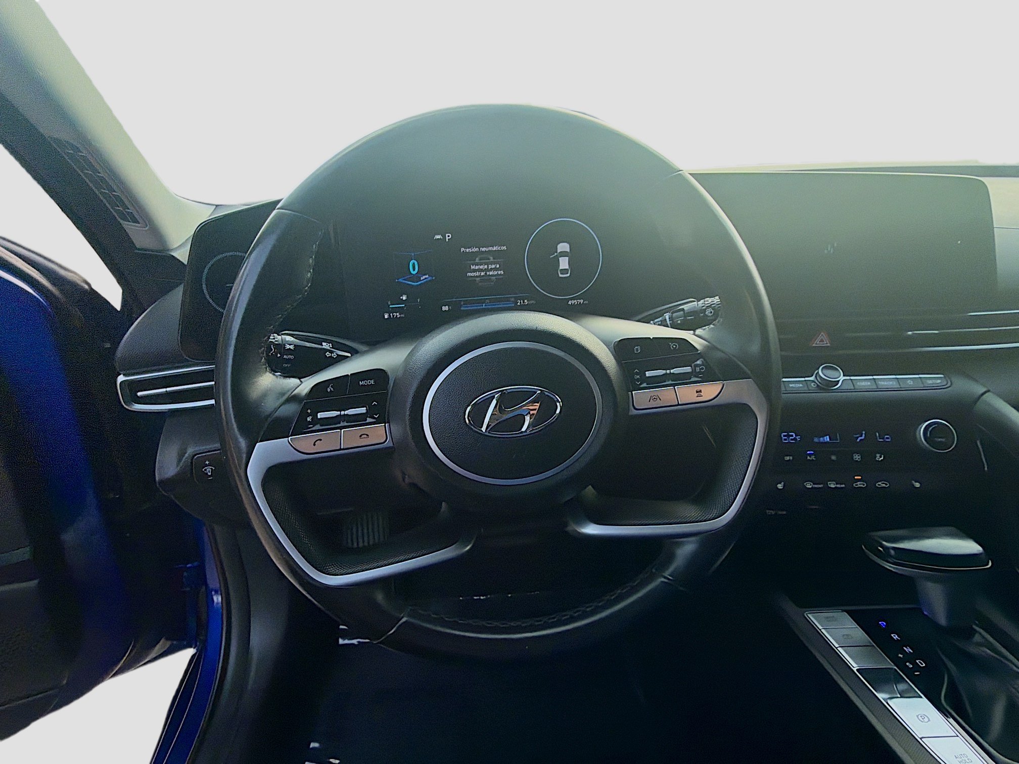 Used 2023 Hyundai Elantra SEL w/ Convenience Package FWD image 8