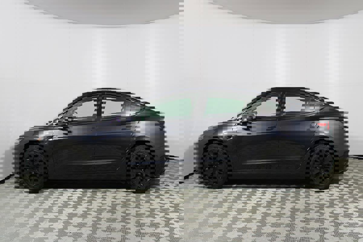 Used 2025 Tesla Model 3 Long Range image 28