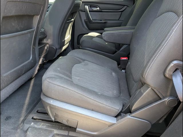 Used 2017 Chevrolet Traverse LT w/ Style and Technology Package image 10