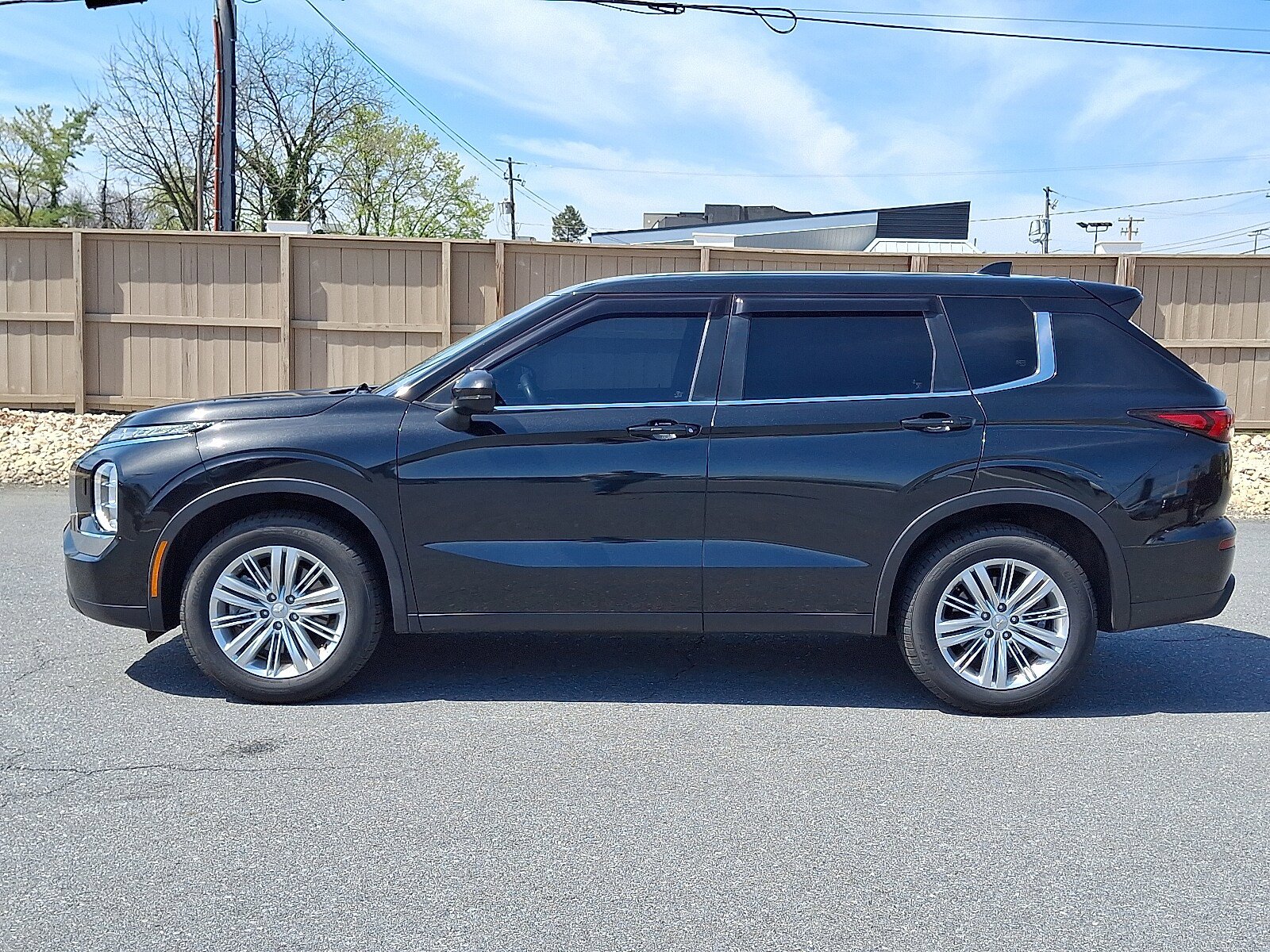 Used 2022 Mitsubishi Outlander ES image 8