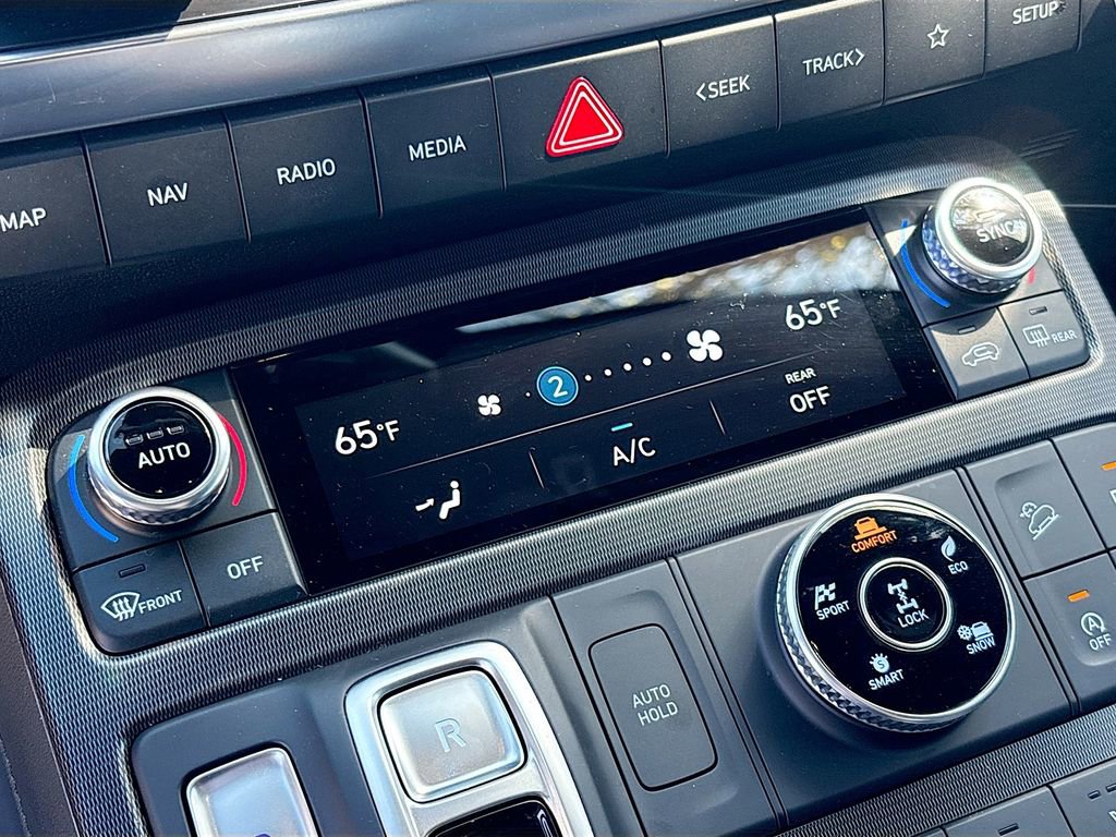 Used 2025 Hyundai Palisade Calligraphy AWD/4WD image 16