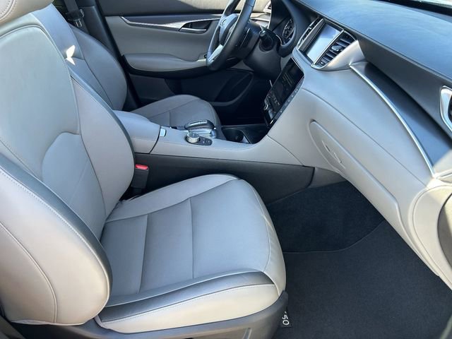 Certified 2025 INFINITI QX50 Luxe image 13