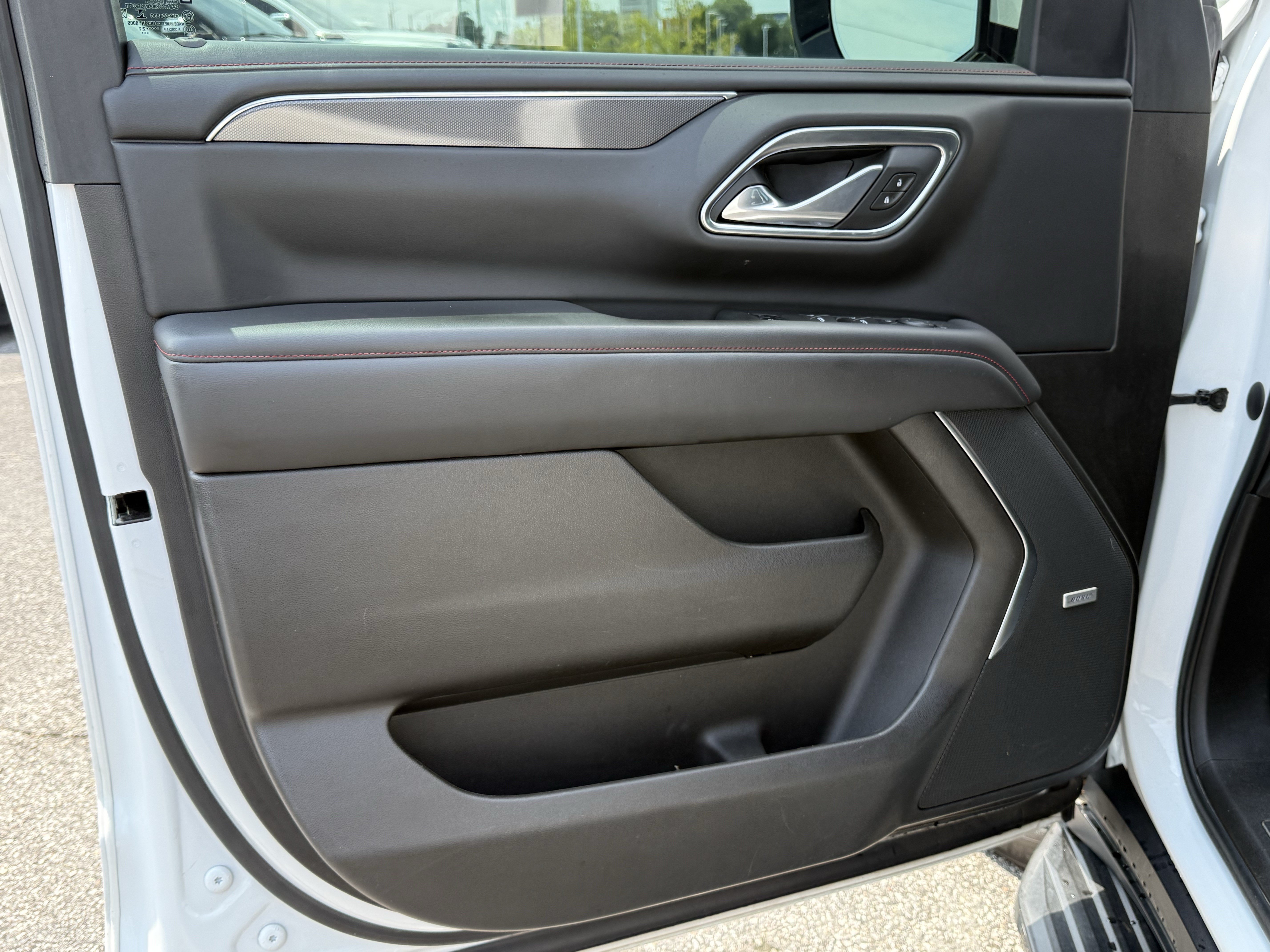 Used 2021 Chevrolet Tahoe RST w/ Luxury Package RWD image 14