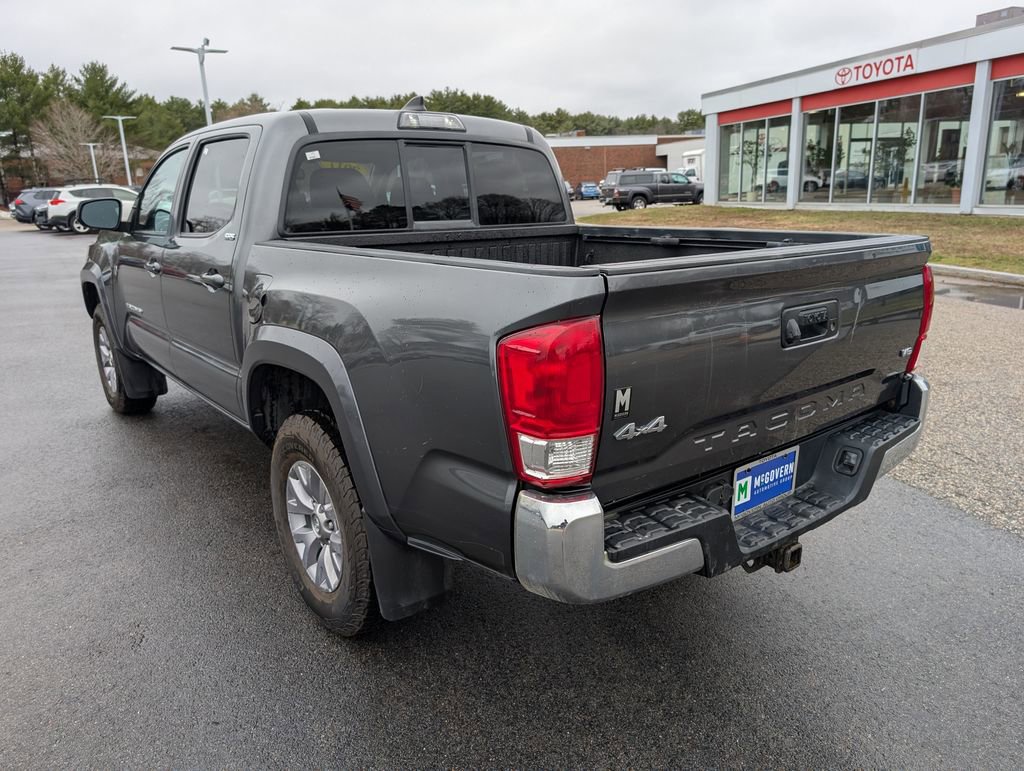 Used 2017 Toyota Tacoma SR5 w/ Tow Package image 3