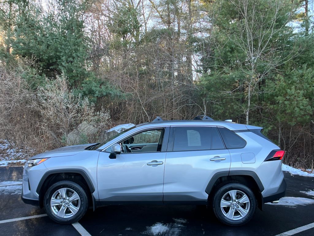 Used 2023 Toyota RAV4 XLE w/ Convenience Package image 2