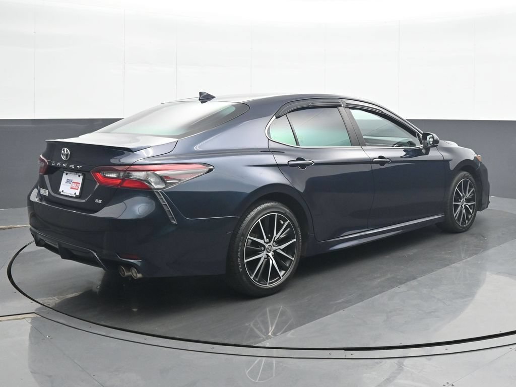 Used 2021 Toyota Camry SE FWD image 6