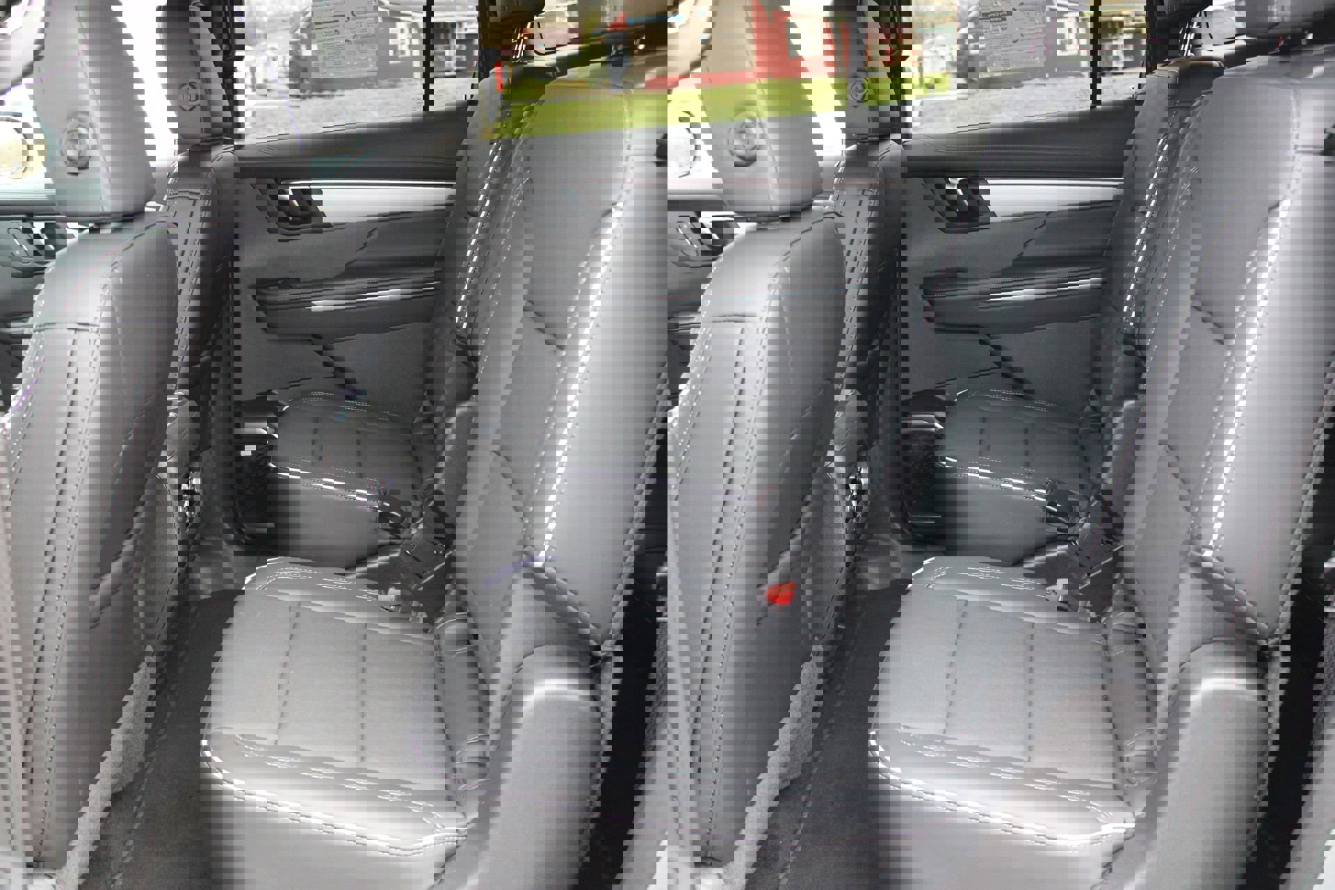 Used 2025 Buick Enclave Preferred image 19