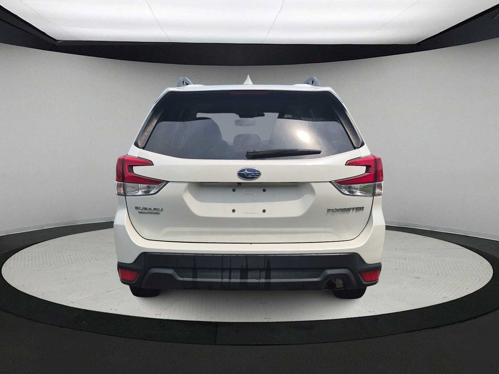 Used 2023 Subaru Forester Premium AWD/4WD image 7