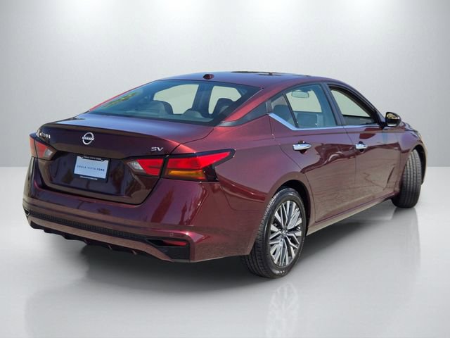 Used 2024 Nissan Altima 2.5 SV FWD image 4