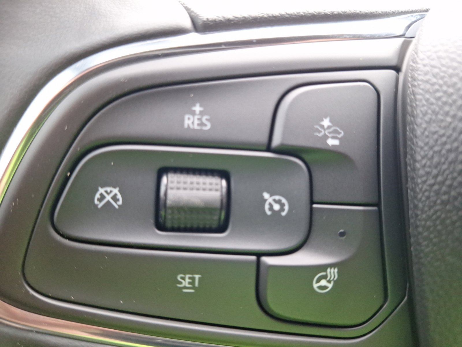 Used 2025 Buick Envista Avenir FWD image 23
