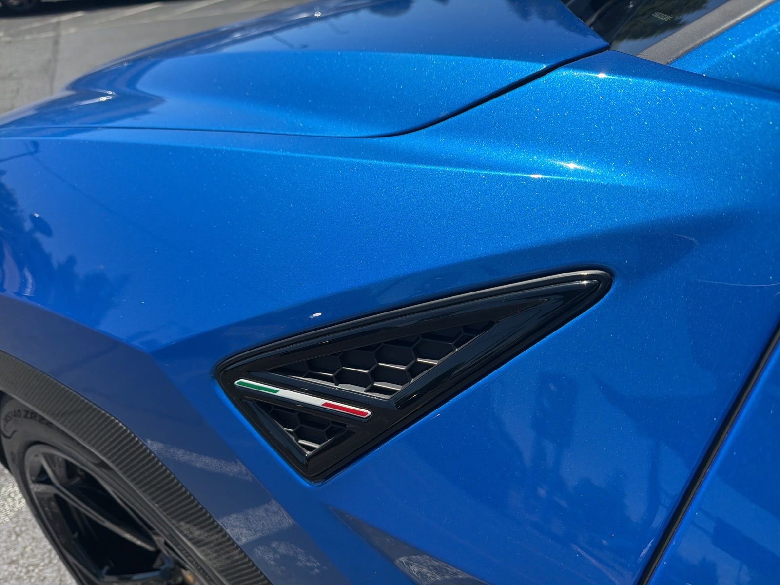 Used 2020 Lamborghini Urus AWD/4WD image 13