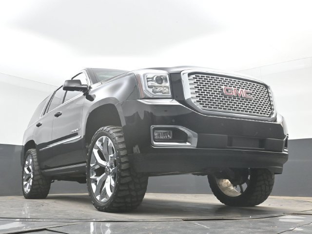 Used 2017 GMC Yukon Denali w/ Open Road Package AWD/4WD image 48