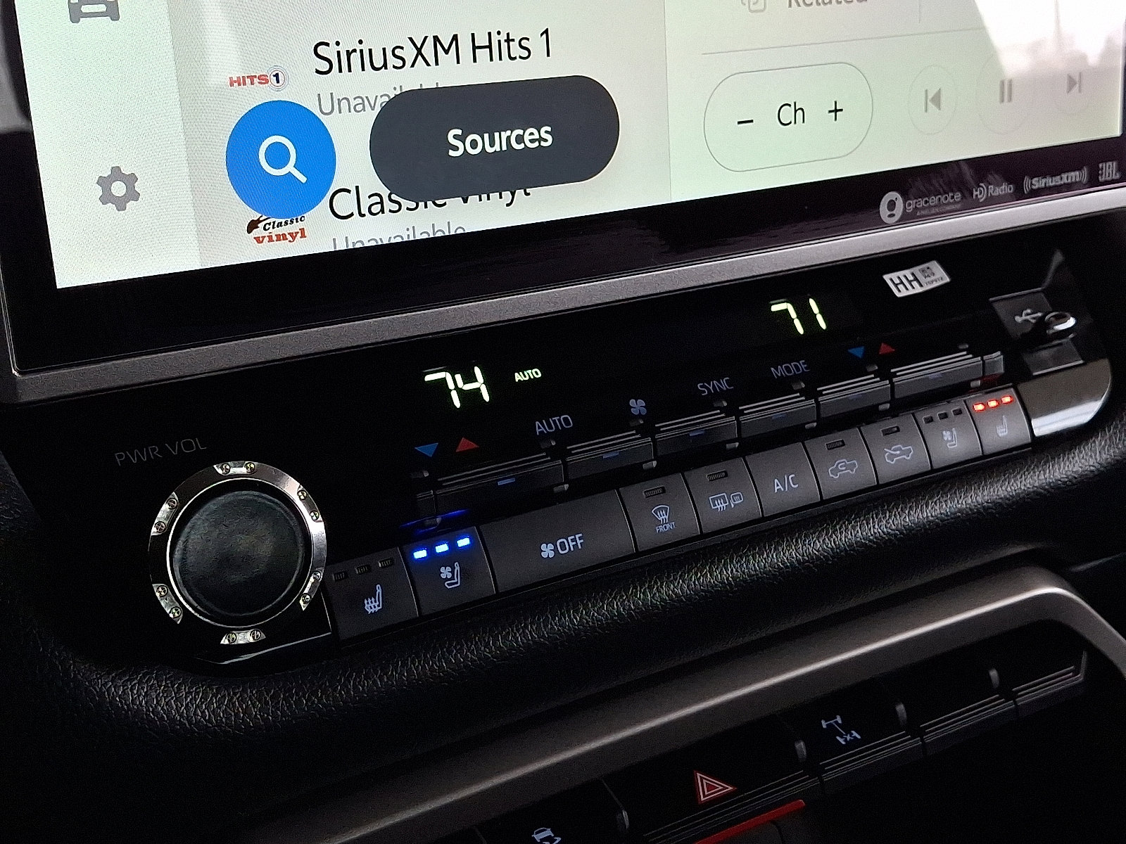 Used 2023 Toyota Tundra Limited w/ TRD Off-Road Package image 18