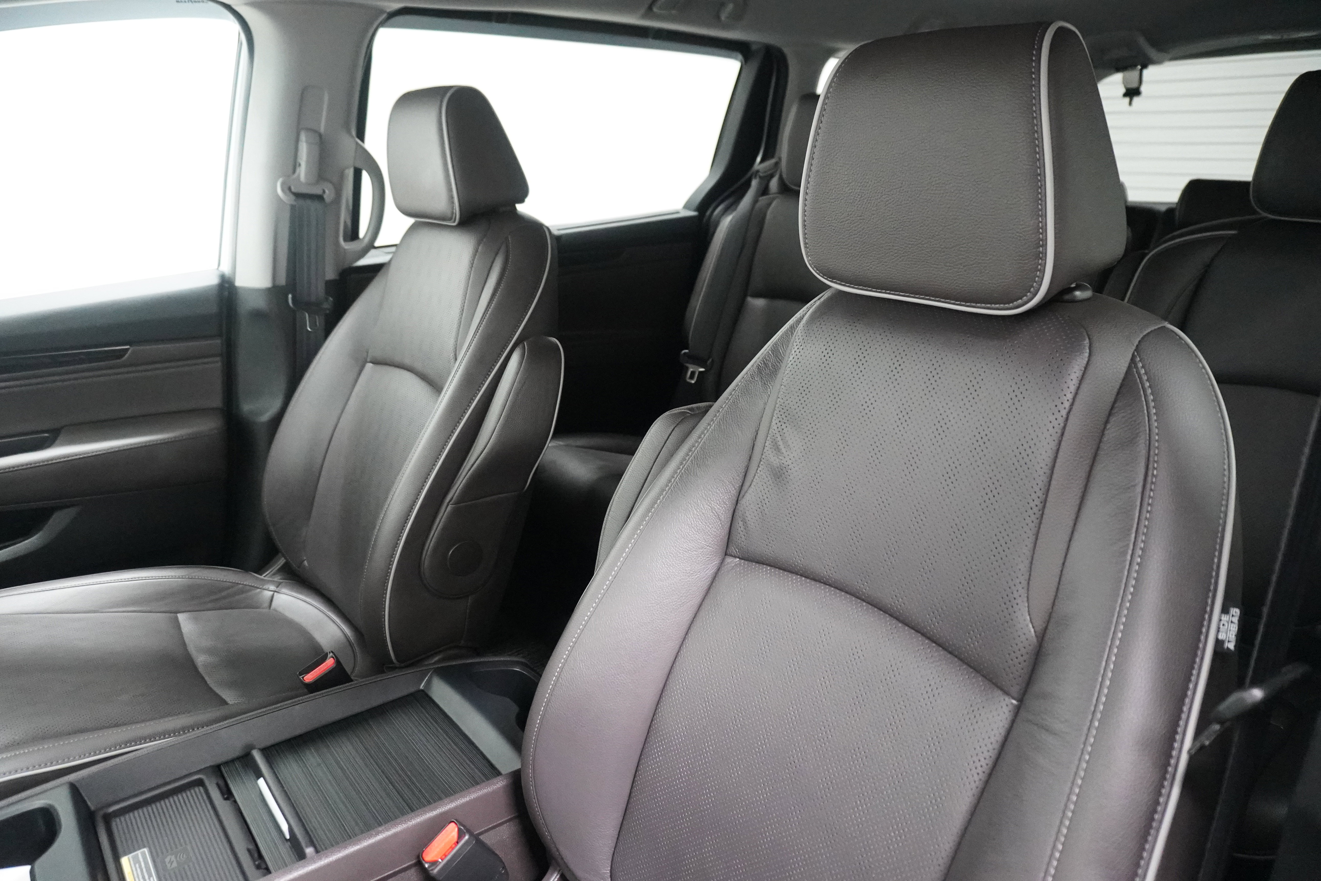 Used 2023 Honda Odyssey Elite image 10