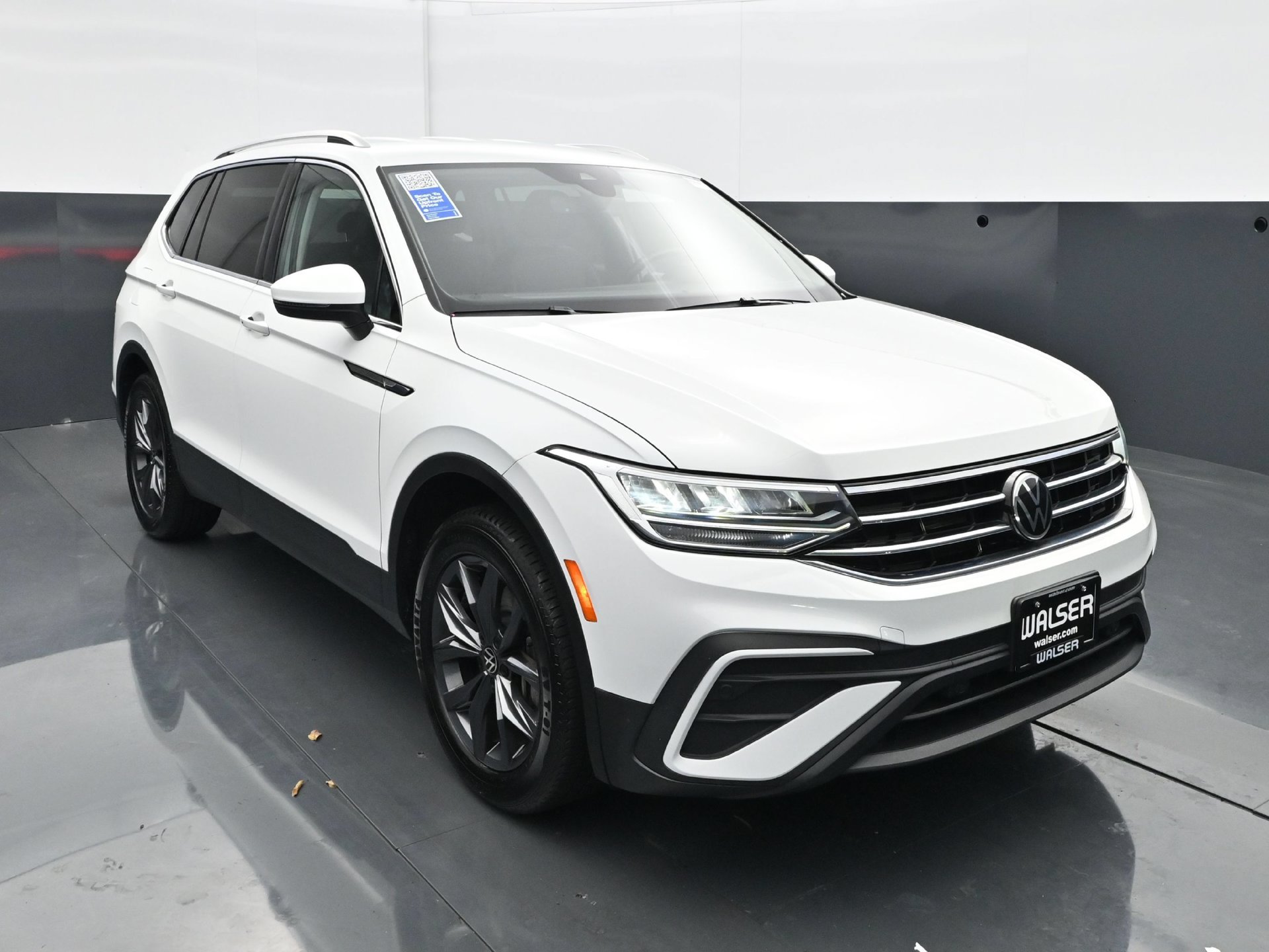 Used 2022 Volkswagen Tiguan SE FWD image 11